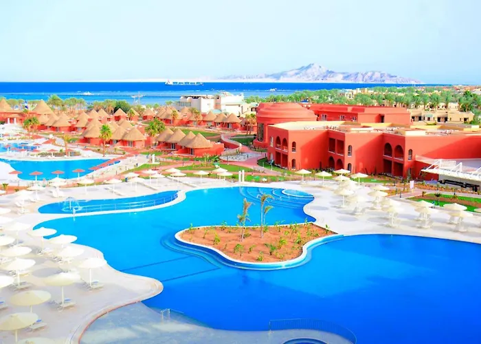 Pickalbatros Laguna Vista Aqua Park Resort 5*