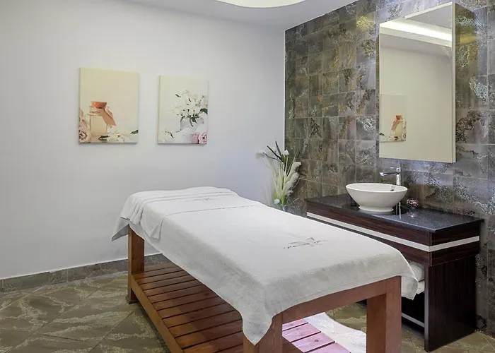 Pickalbatros Laguna Vista Aqua Park Resort 5*